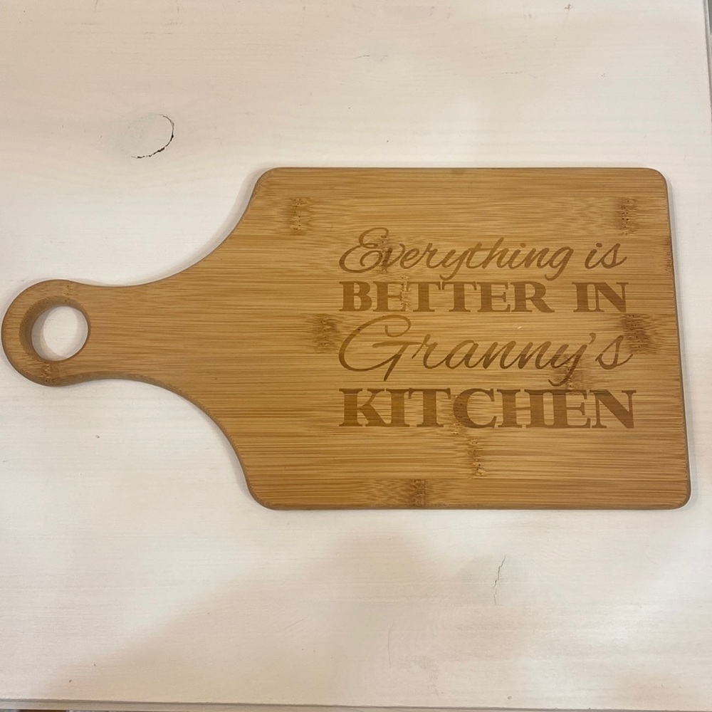 Wooden Cutting Board Decor / Granny's Kitchen